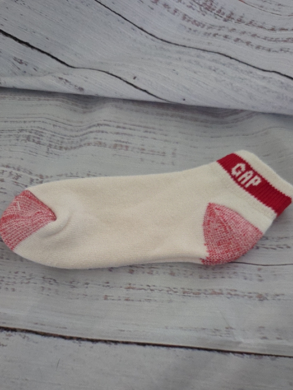 GAP Men's White Ankle Socks with Red Accents